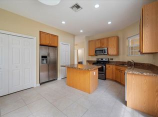 8023 Murano Cir, Palm Beach Gardens, FL 33418