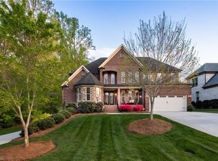 6063 Olde Farm Dr, Pfafftown, NC 27040