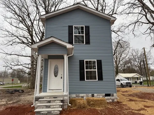 1113 E Decherd St, Tullahoma, TN 37388