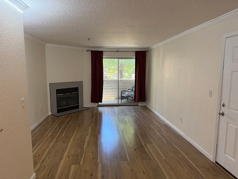 1019 Dornajo Way #130 — Photo 4