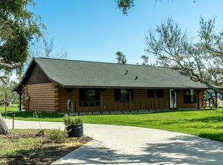 146 Spring Ln, Rockport, TX 78382