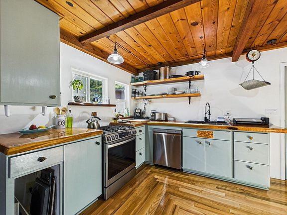 2nd image of 3765 Sawmill Rd