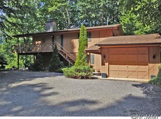 37 Mountain Crest Dr, Maggie Valley, NC 28751