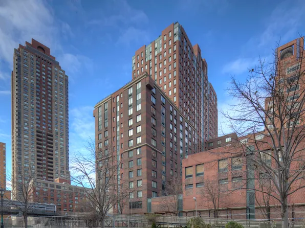 225 Rector Place image 20 of 21