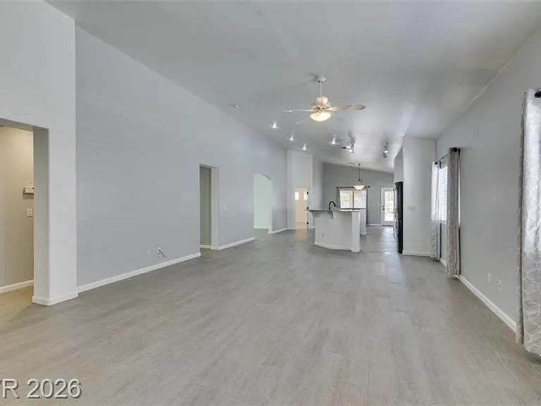 8111 Desert Cloud Ave — Photo 4