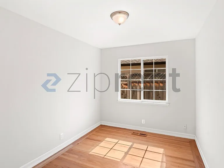 1443 Jeffery Ave — Photo 18