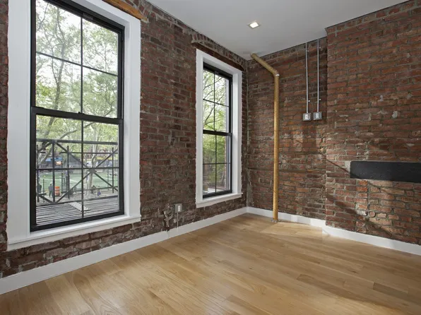 102 Forsythe Street image 1 of 8