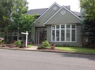 5844 Bay Point Dr, Lake Oswego, OR 97035