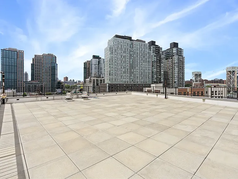 2490 3rd Ave #5A — Photo 15