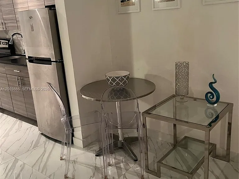 1611 West Ave #12 — Photo 9