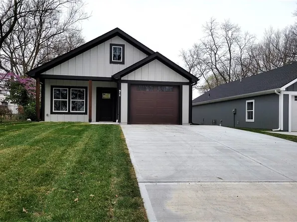 912 S Pope Ave, Independence, MO 64050