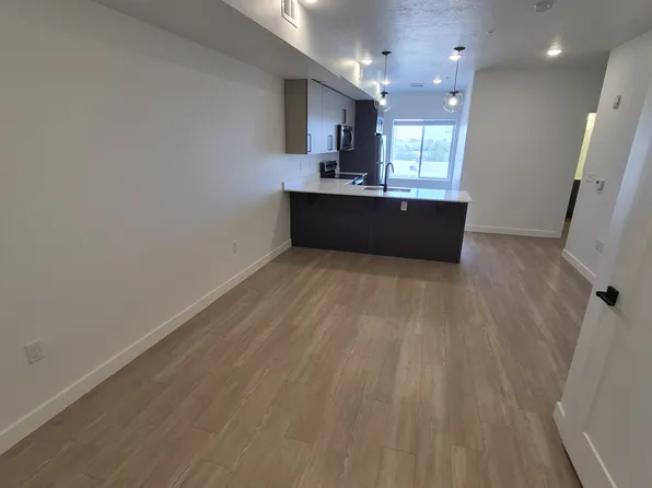 Promontory Place