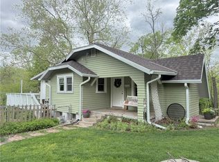 3044 N 2nd St, Saint Joseph, MO 64505