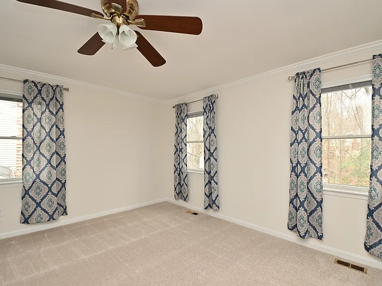 7775 Newington Woods Dr — Photo 46