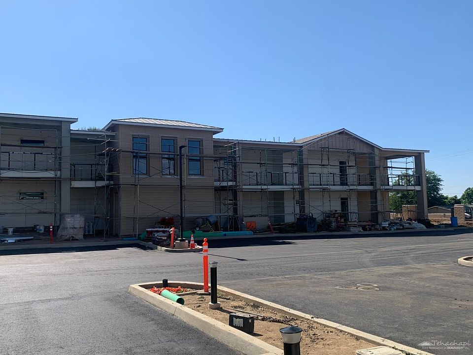 1st image of 210 Pinon St #3