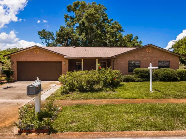 1704 S Eden Cir, Titusville, FL 32796