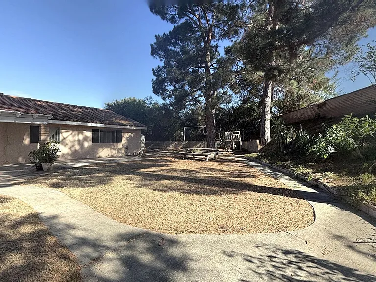 148 Carmody St — Photo 28