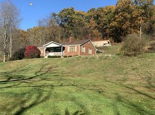 5466 Greensburg Rd, Apollo, PA 15613