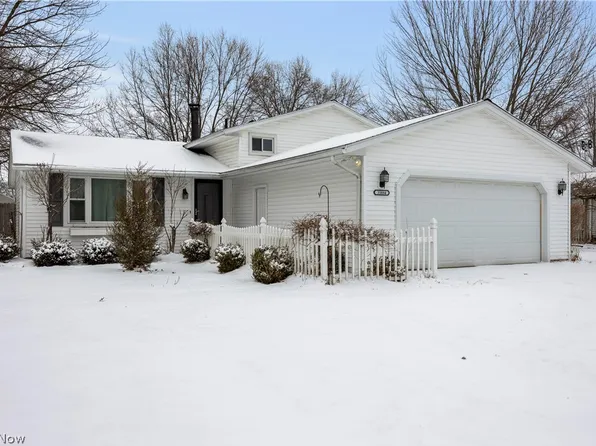 35884 Laurel Cir, North Ridgeville, OH 44039