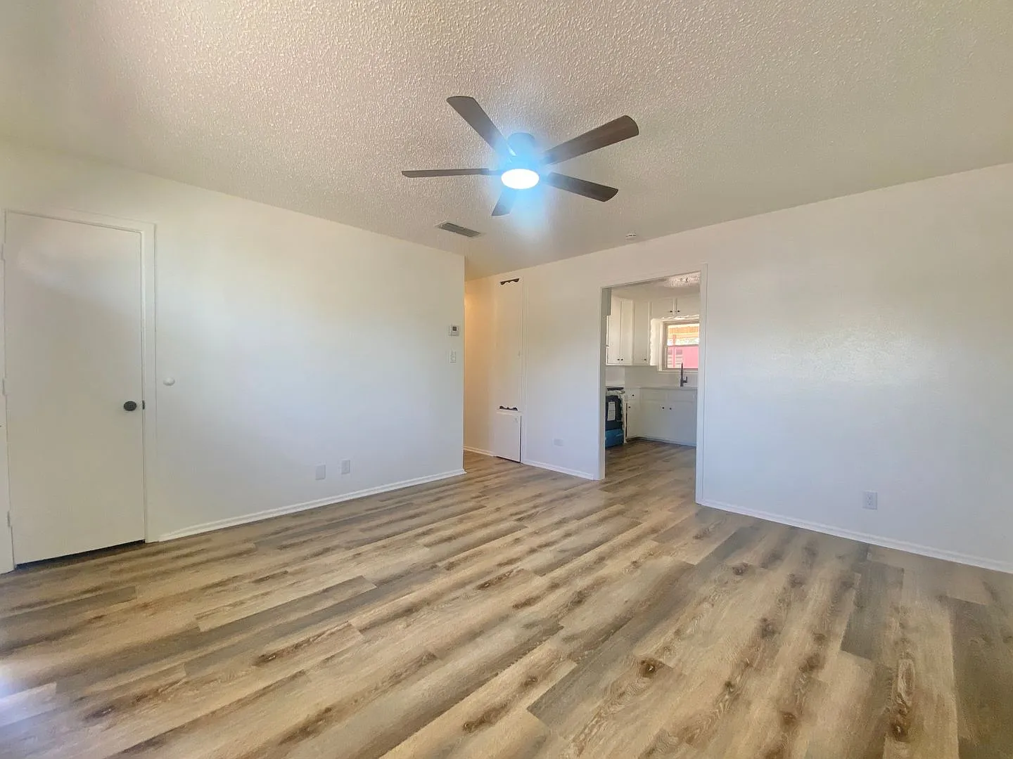 Great 2 bed 1 bath in Wolfforth now available. — Photo 4