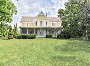 6710 McCullom Lake Rd, Wonder Lake, IL 60097