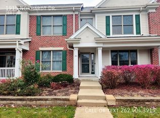 1915 Norhardt Dr, Brookfield, WI 53045