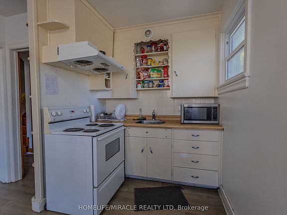 5th image of 437 Clarke Rd