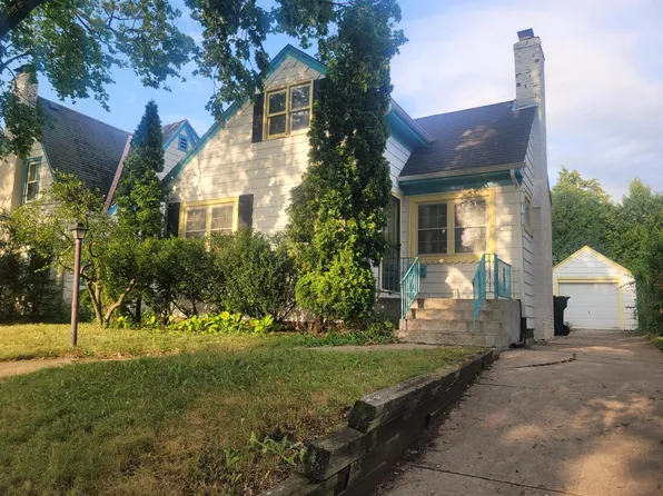 1766 N 84th STREET, Wauwatosa, WI 53226