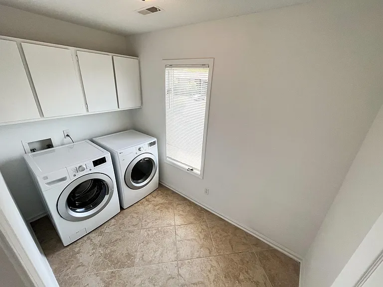 193 Kinloch Ct — Photo 36