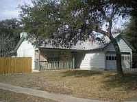 1st image of 611 Twin Oak Trl