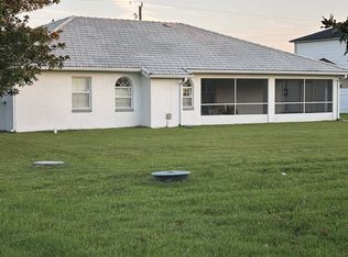 2 Lamar Ln, Palm Coast, FL 32137
