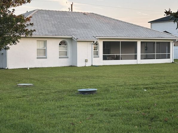2 Lamar Ln, Palm Coast, FL