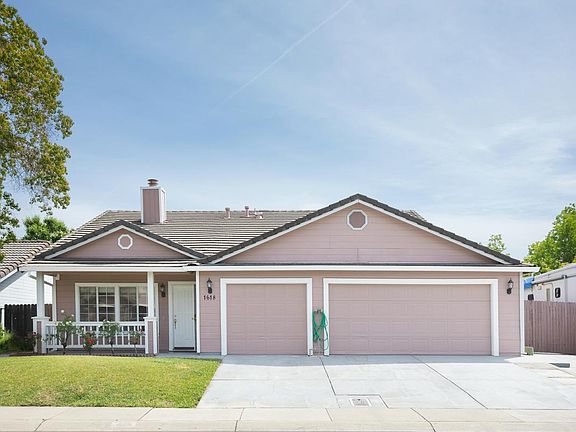 2nd image of 1618 Alicia Dr