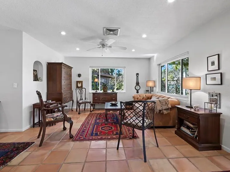 1642 Catalonia Ln — Photo 2