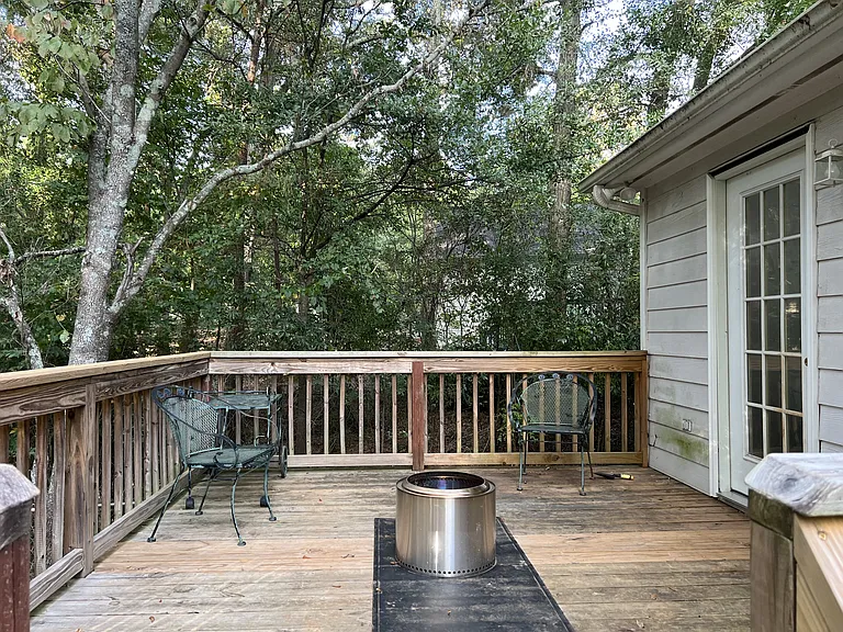 124 Winthrop Way — Photo 4