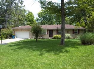 10081 Little Forest Dr, Germantown, OH 45327