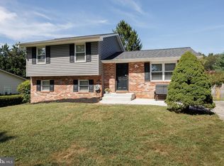 1702 Gemini Dr, Sykesville, MD 21784