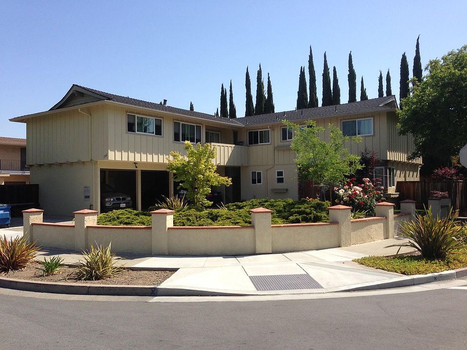 1st image of 1390 Kingfisher Way #2