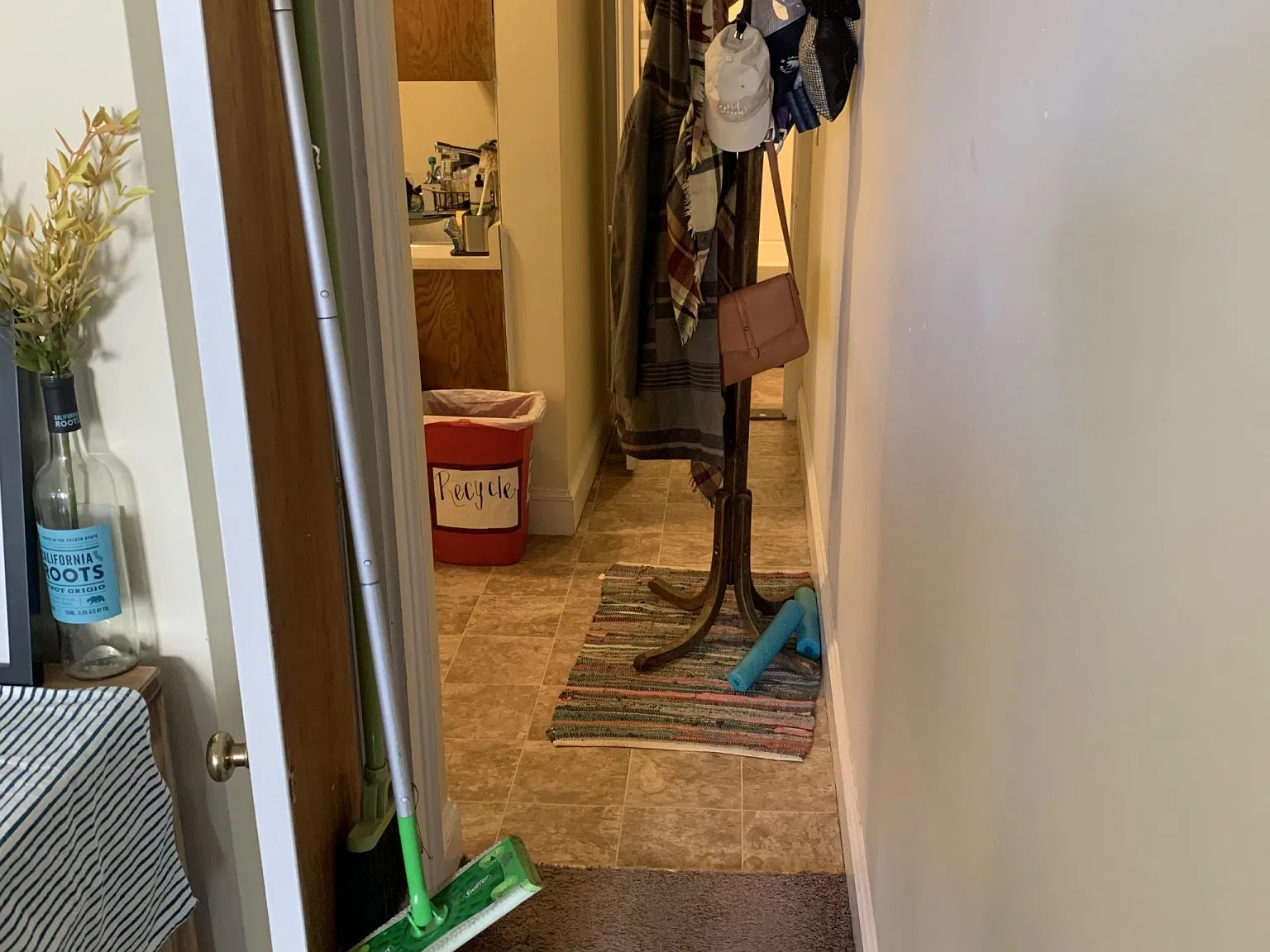 Studio, 1.0 bath, 380 sqft, $1,995 — Photo 3