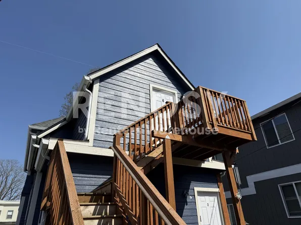 616 S G St APT 4, Tacoma, WA 98405