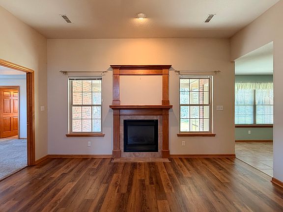 4th image of 1207 Raymond Ct