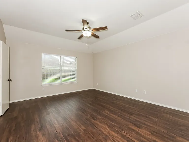 1016 Winding Creek Dr — Photo 10