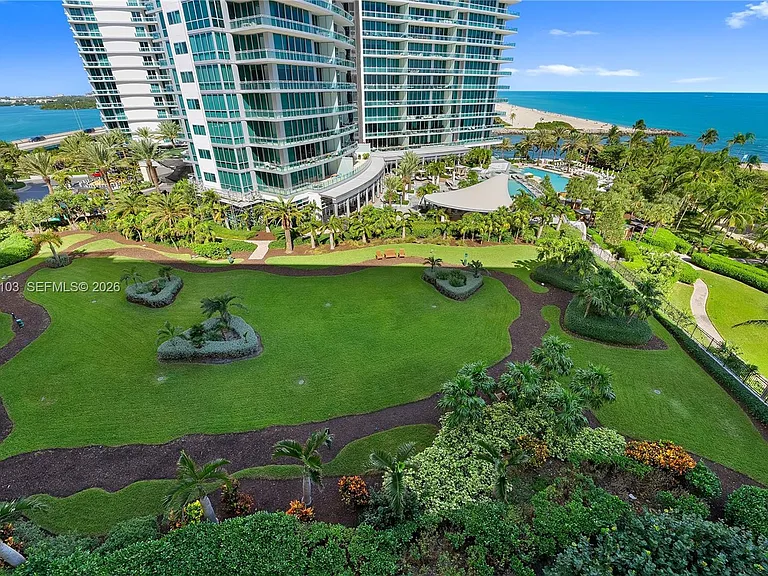 10275 Collins Ave #807 — Photo 9