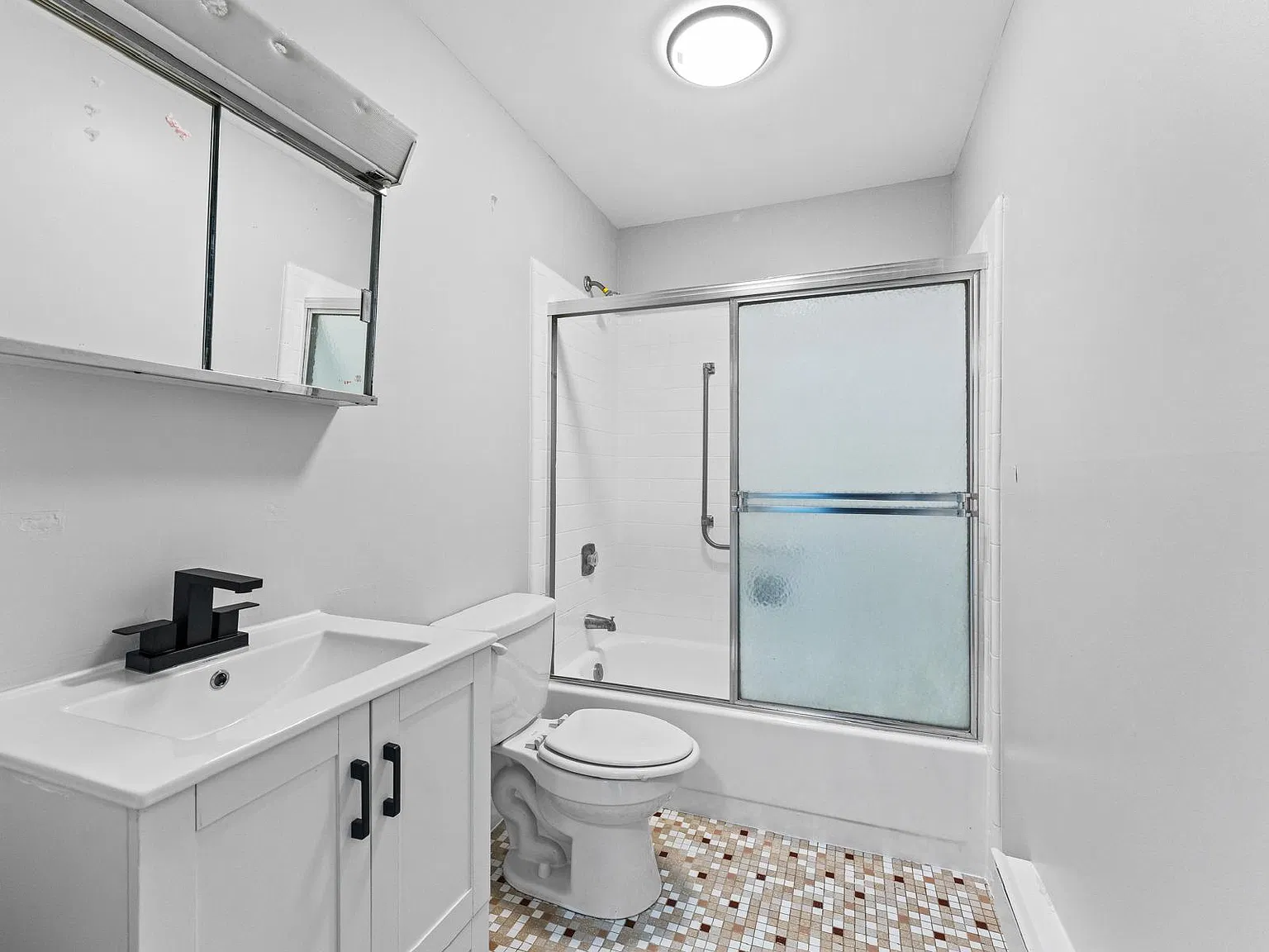 2 bed, $1,200 — Photo 4