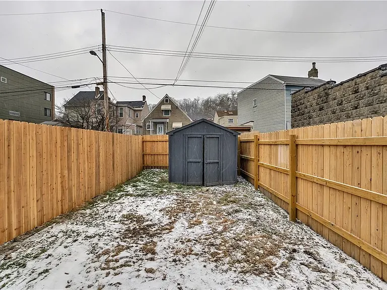 1841 Chislett St — Photo 26