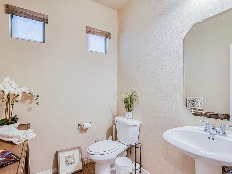 7413 Red Cedar Dr — Photo 21