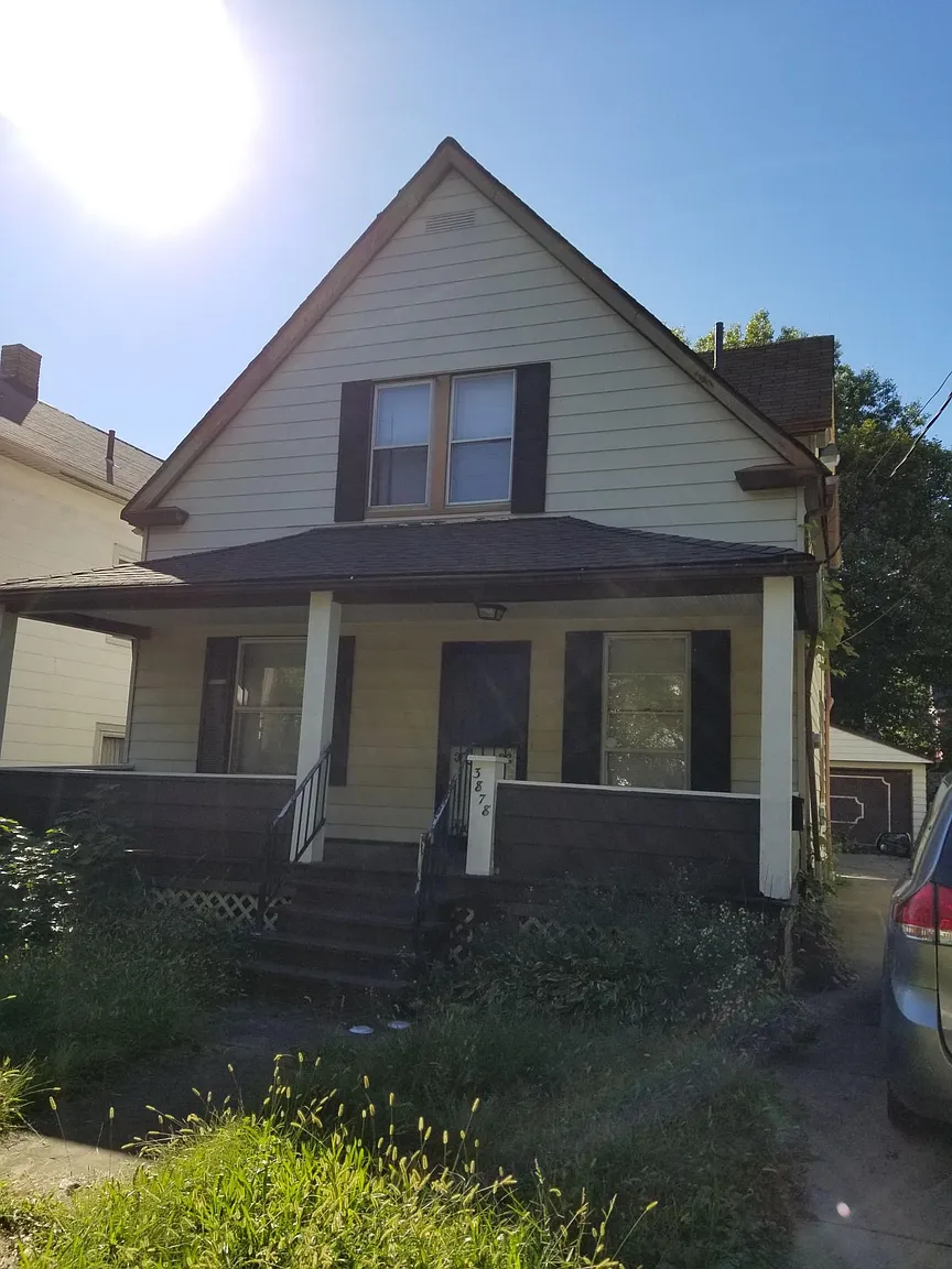 3878 W 16th St photo 1