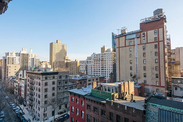 Rented by Douglas Elliman | media 7