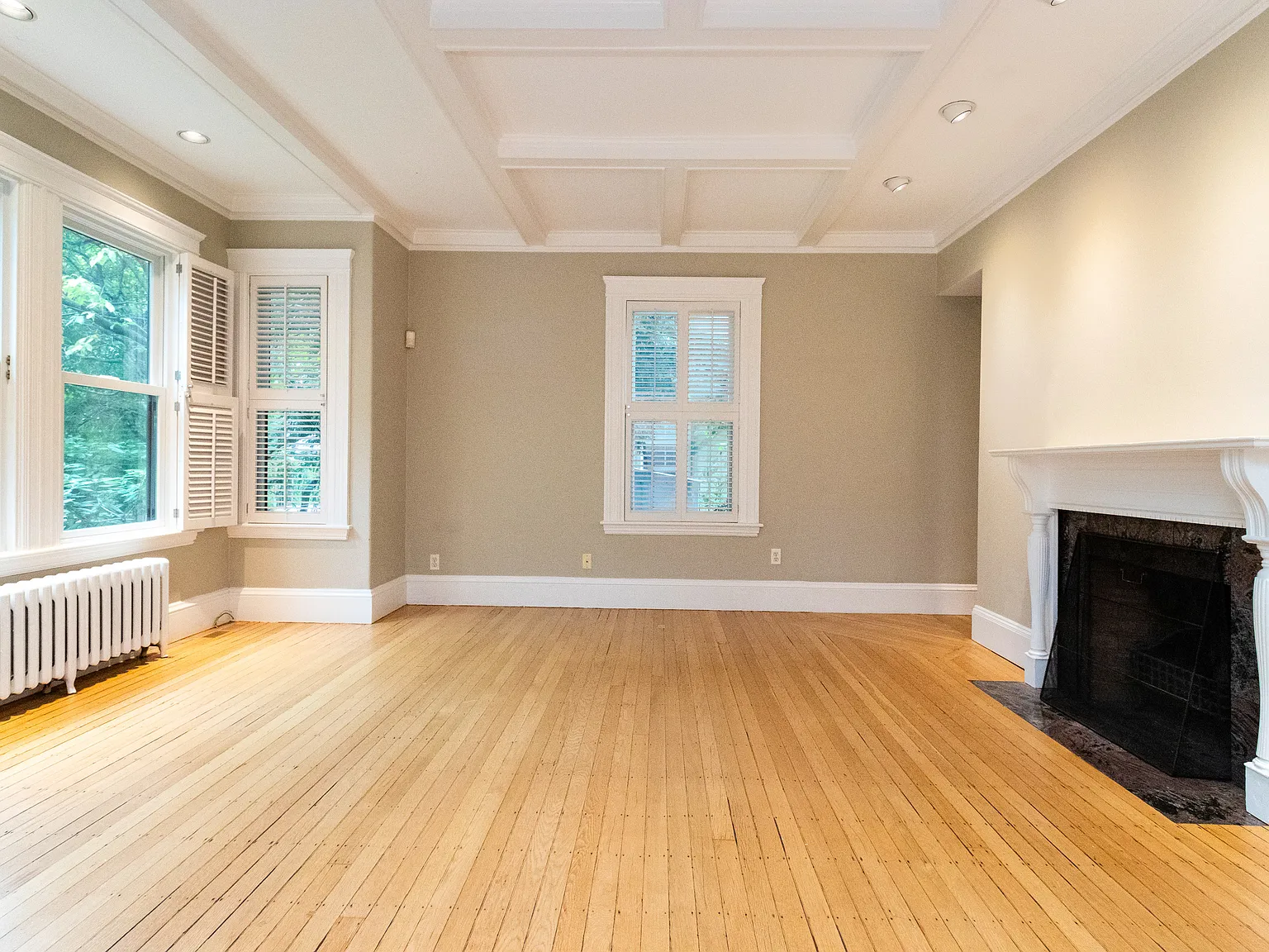 4 bed, 2.5 bath, 2386 sqft, $7,250 — Photo 3