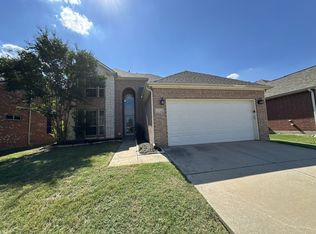 2756 Thorncreek Ln, Fort Worth, TX 76177